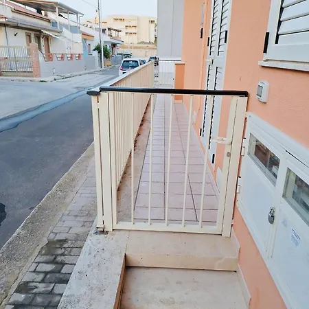 Il Carrubo Casetta Villaggio Azzurro